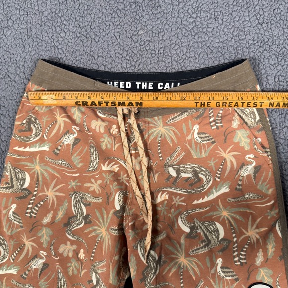 Howler Brothers Alligator Palm Print Board Shorts Mens 33 Swim Trunks Drawstring - Picture 6 of 11